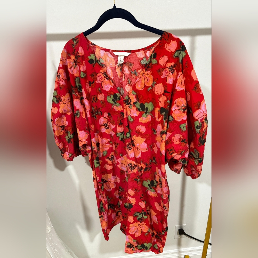 H&M short red floral dress, size L